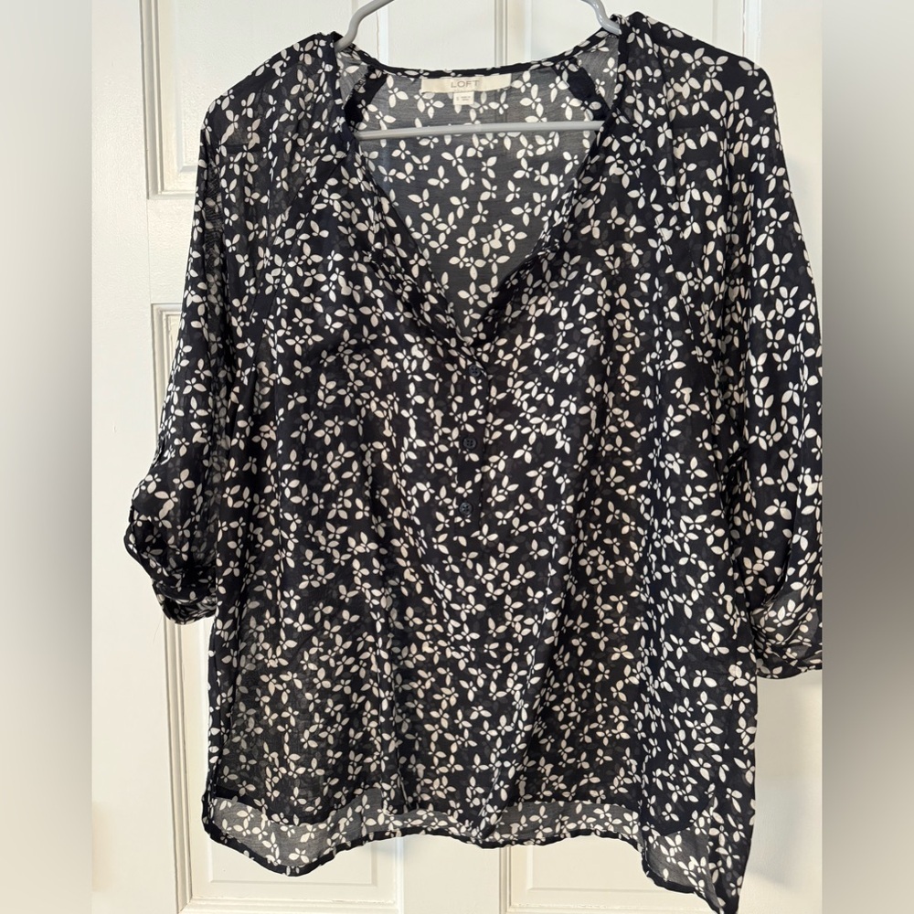 Ann Taylor Navy and White Patterned Blouse